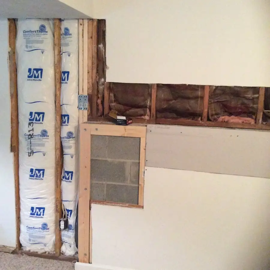 Wall insulation replacement during Structural Drying in On Top of the World